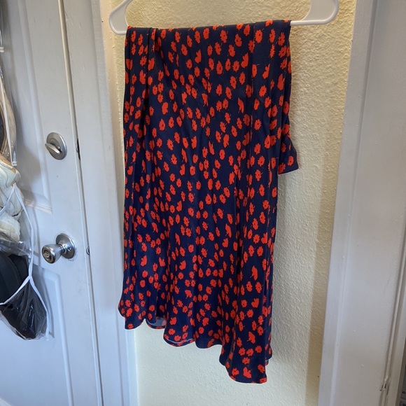 Silky feeling skirt from Anthropology - Picture 3 of 3